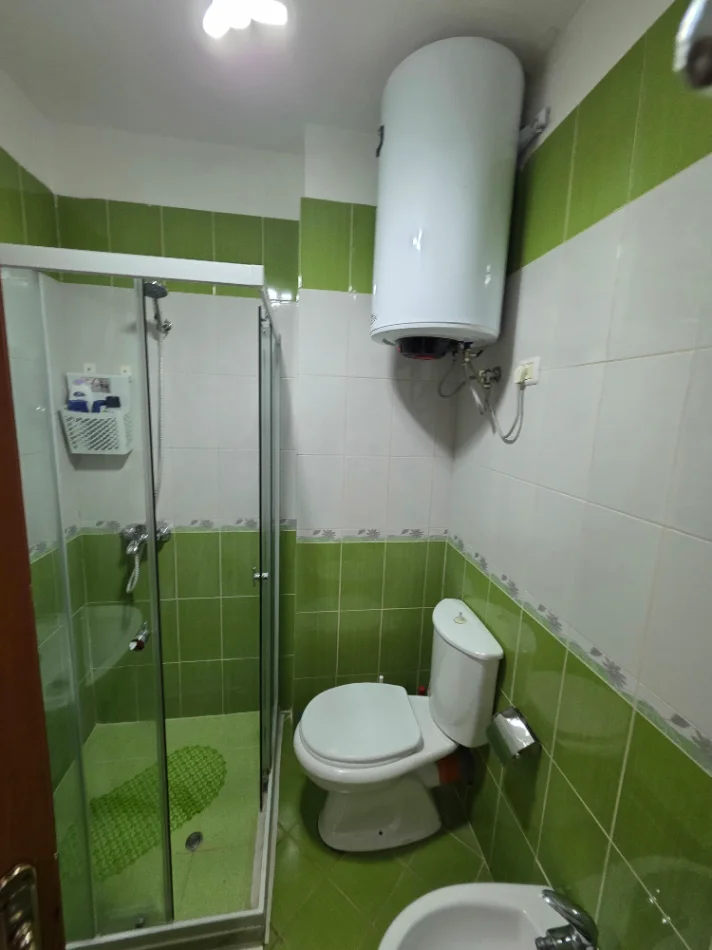 Tirane, shes apartament 2+1 Kati 5, 144 m² 163.000 € (Rruga Muhamet Deliu)