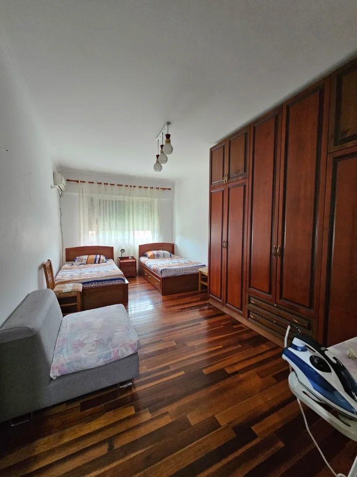 Shqiperi, jepet me qera apartament 2+1+Ballkon Kati 2, 110 m² 650 € (Vizion Plus)