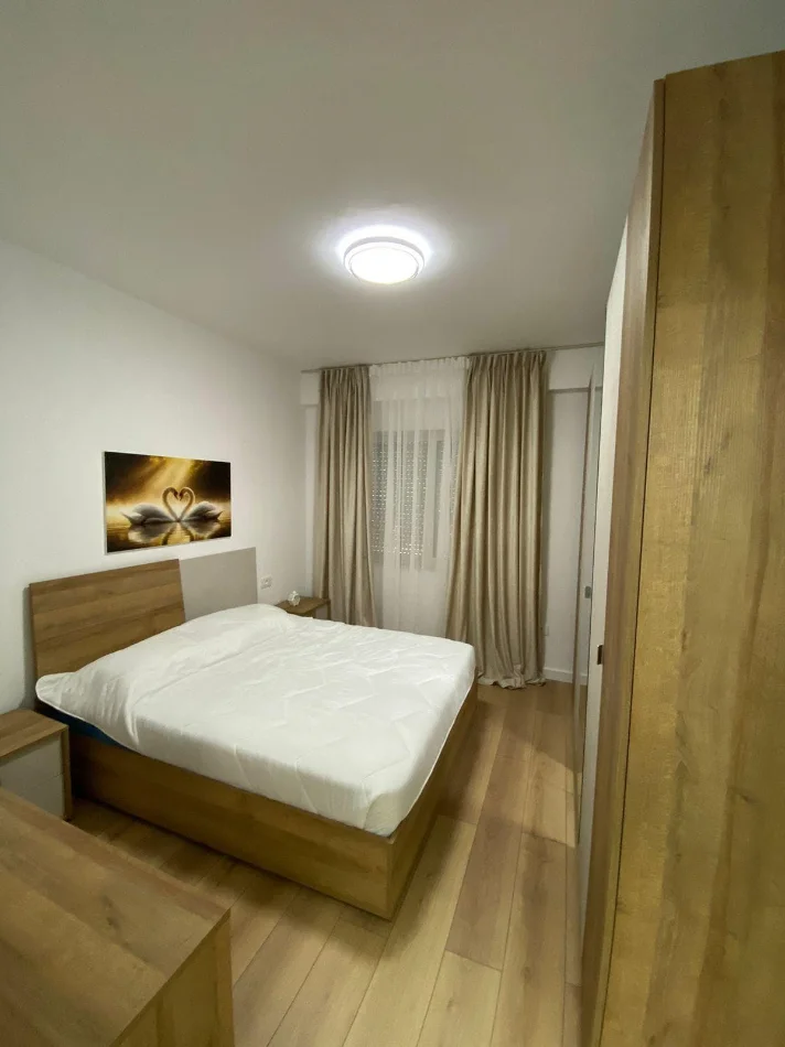Tirane, jepet me qera apartament 1+1 Kati 1, 50 m² 630 € (Rruga Eshref Frasheri)