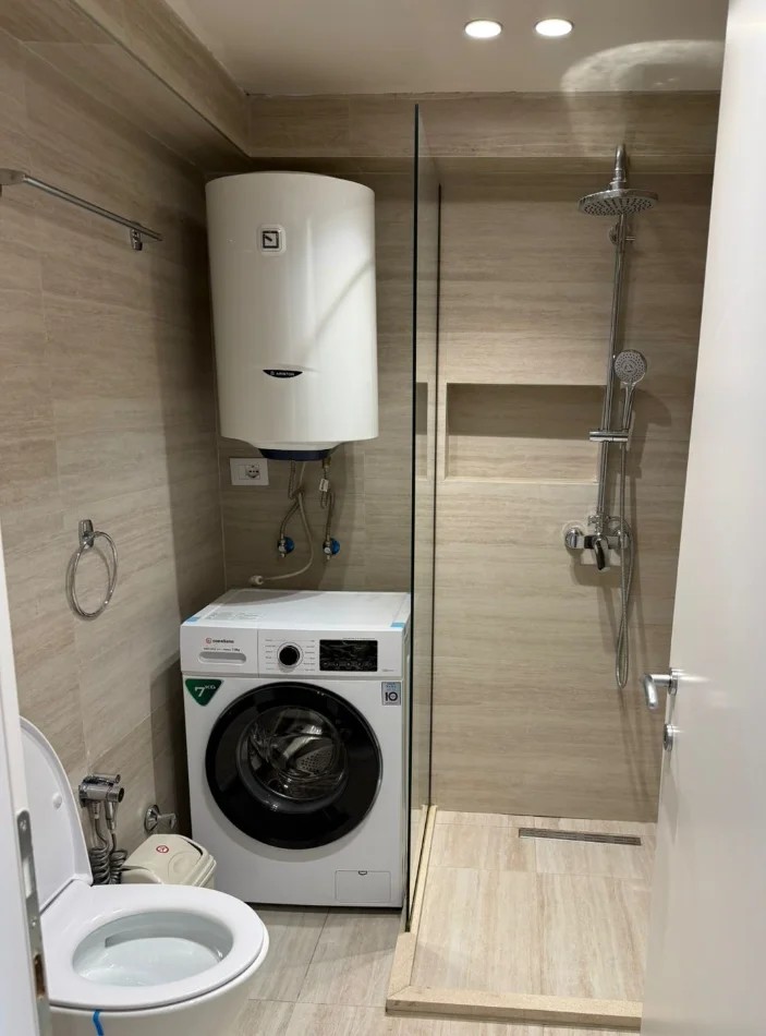 Tirane, jepet me qera apartament 1+1 , 65 m² 500 € 