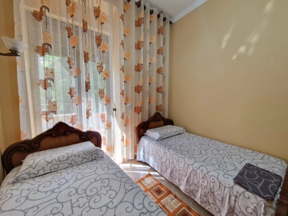 Tirane, jepet me qera apartament 2+1 Kati 2, 65 m² 680 € (Bulevardi Bajram Curri)