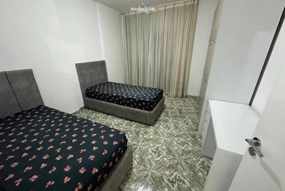 Tirane, jepet me qera apartament 2+1 Kati 7, 87 m² 620 € (Rruga Muzaket)