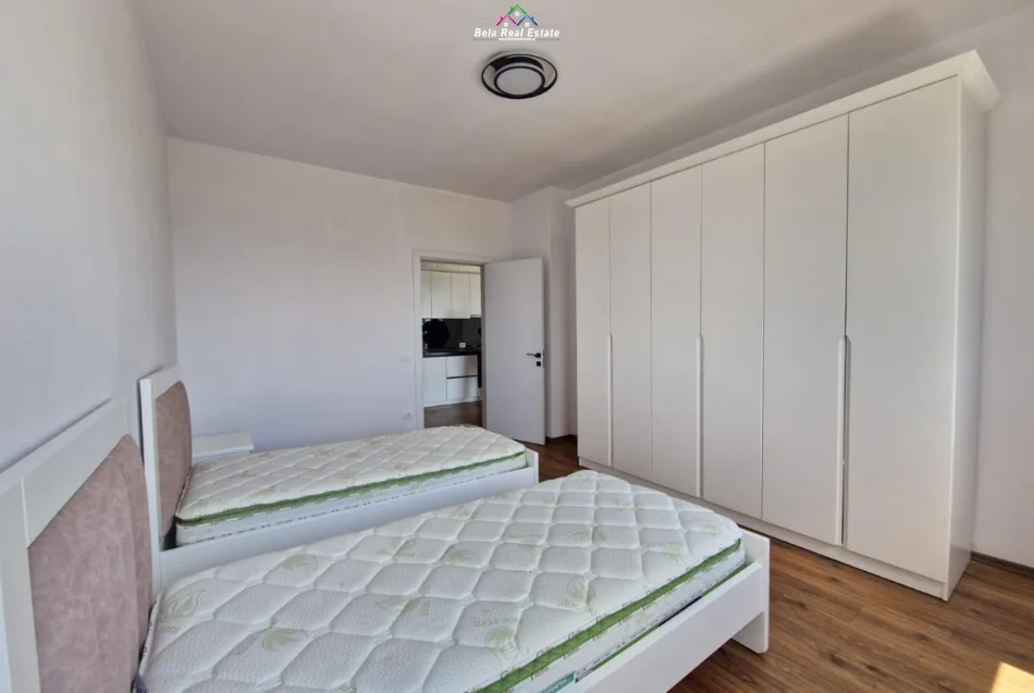 Tirane, jepet me qera apartament 2+1 Kati 7, 100 m² 500 € (Rruga Azem Galica)