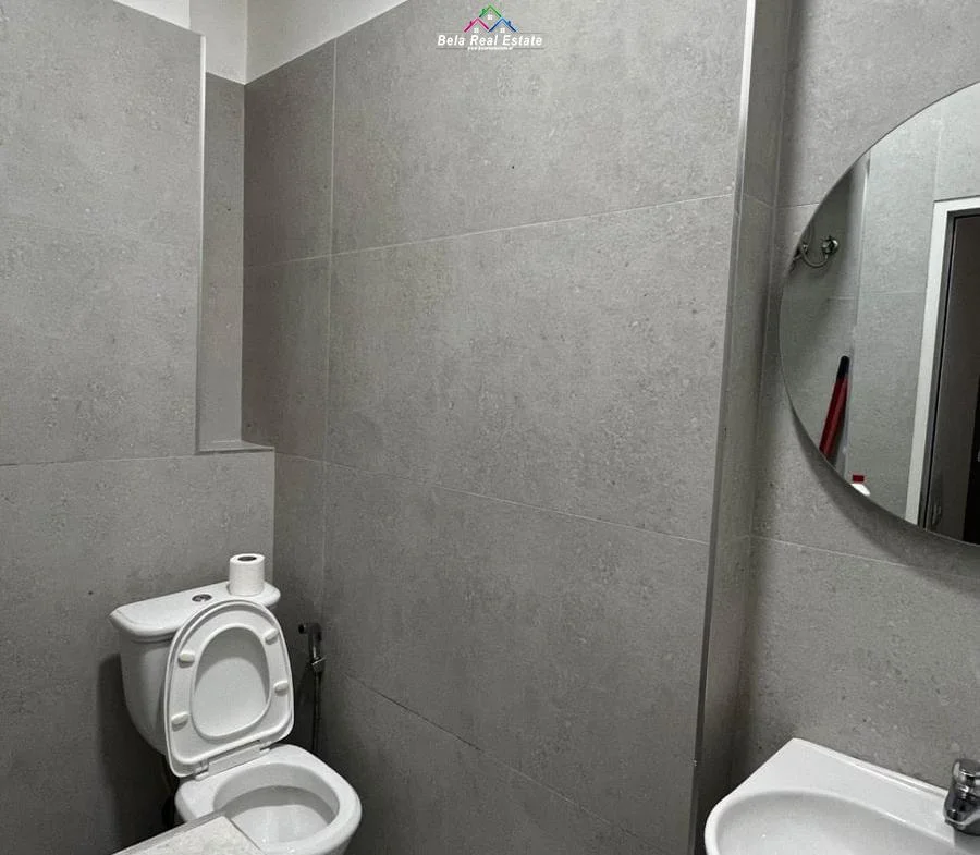 Tirane, jepet me qera apartament 1+1 Kati 0, 60 m² 530 € (Rruga e Barrikadave)