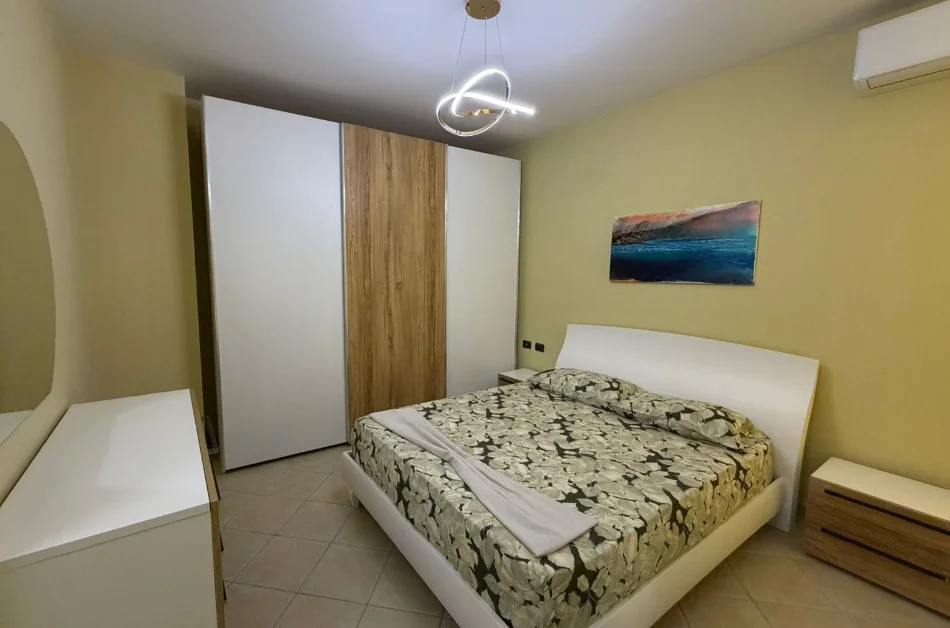 Tirane, jepet me qera apartament 2+1 , 103 m² 1.000 € 