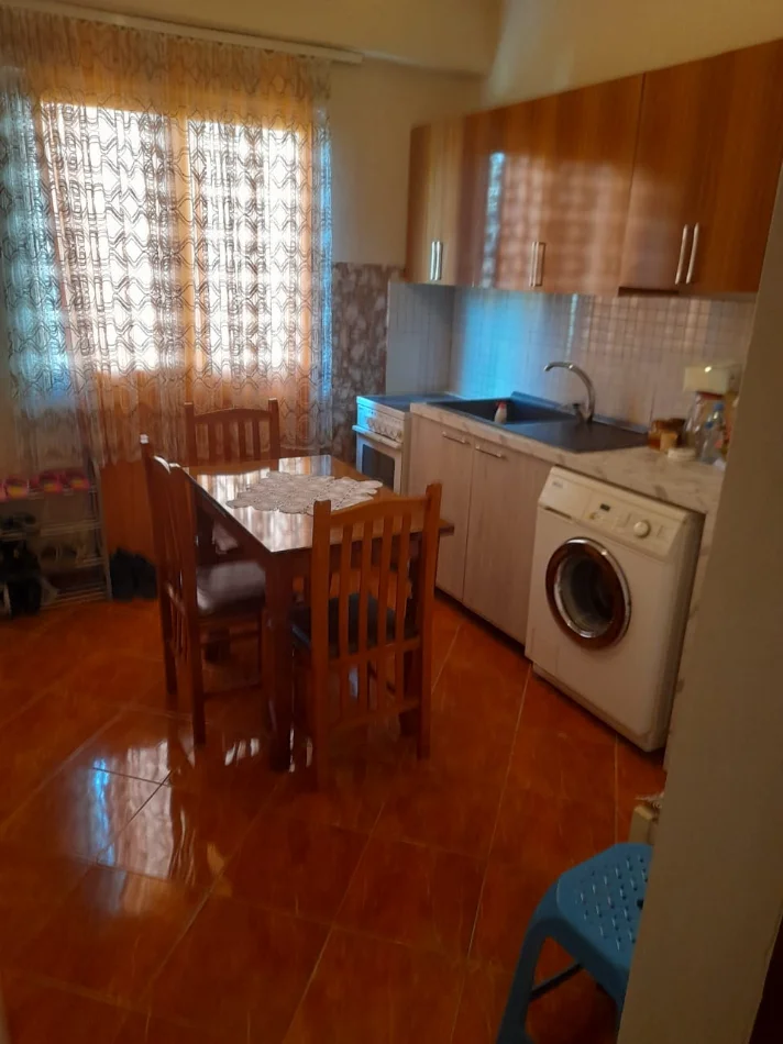 Tirane, jepet me qera apartament 1+1 Kati 2, 50 m² 340 € (Astir)