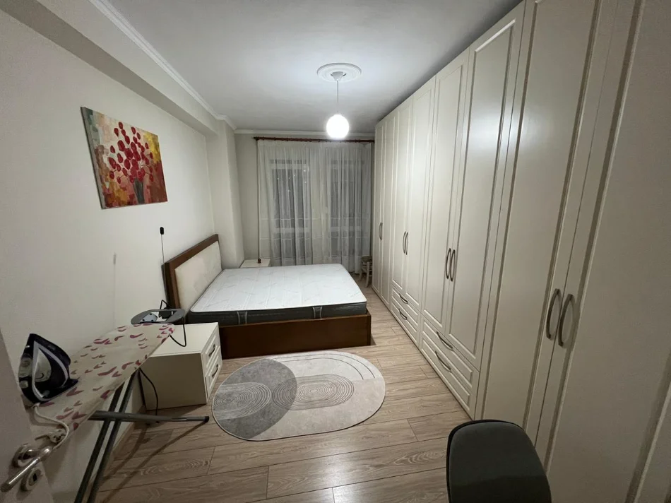 Tirane, jepet me qera apartament 2+1+Ballkon , 106 m² 550 € (Astir)