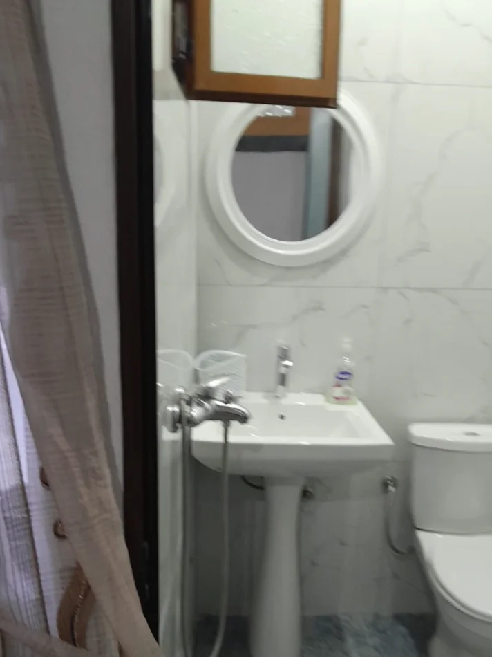 Tirane, jepet me qera apartament 2+1+Ballkon Kati 1, 86 m² 350 € (Allias)