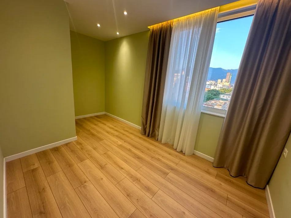 Tirane, shitet apartament 2+1+Ballkon Kati 9, 69 m² 235.000 € (Myslym Shyri)