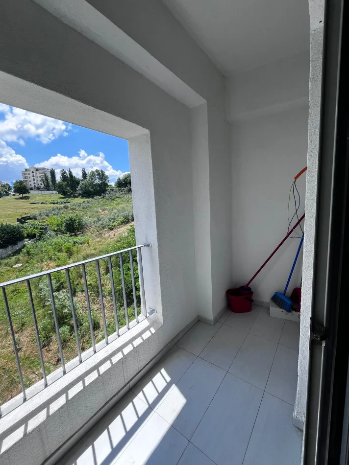 Tirane, shitet apartament 2+1+Ballkon Kati 7, 74 m² 134.000 € (Kompleksi Kaimi)