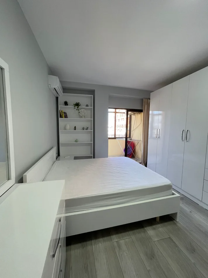Tirane, jepet me qera apartament 2+1 , 109 m² 850 € (21 DHJETORI)