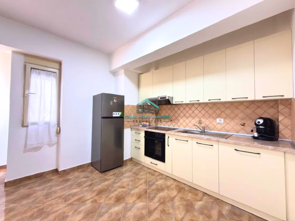 Vlore, shitet apartament 1+1+Ballkon Kati 2, 72 m² 105.000 € (Lungomare, vlore)