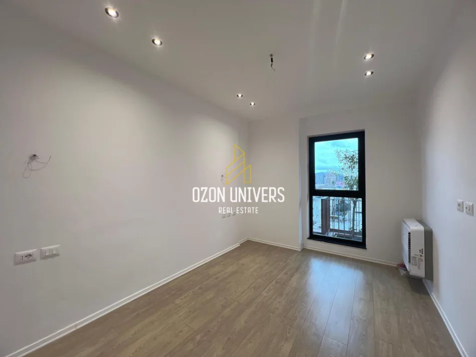 Tirane, jepet me qera apartament 1+1+Ballkon Kati 4, 77 m² 650 € (Garden Building, Rruga e Kavajës)