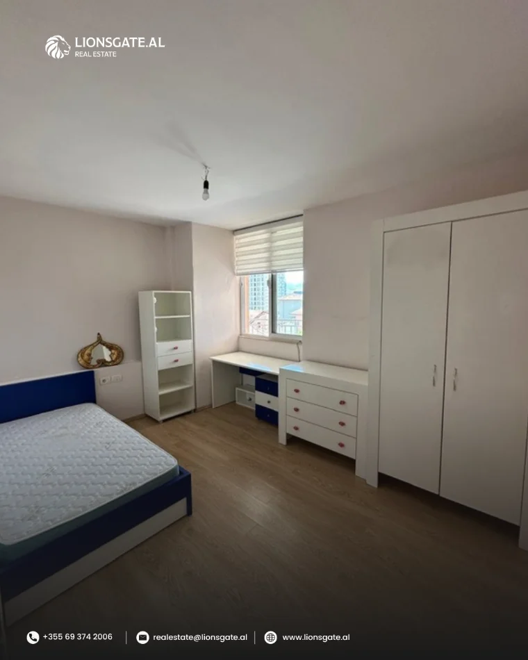 Tirane, jepet me qera apartament 2+1 Kati 2, 104 m² 650 € 