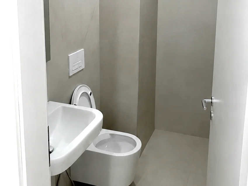 Tirane, jepet me qera apartament 1+1+Ballkon Kati 8, 90 m² 450 € 