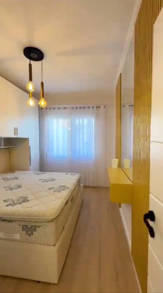 Tirane, jepet me qera apartament 1+1+Ballkon Kati 7, 65 m² 500 € (Astir/Rr.Milto Sotir Gura)