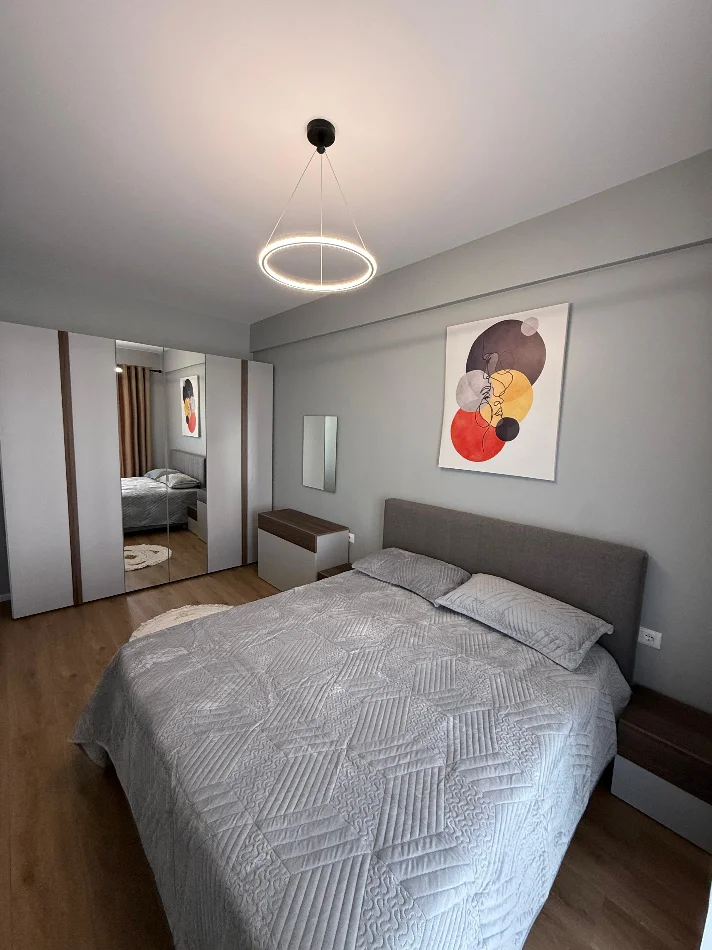 Tirane, jepet me qera apartament 1+1 Kati 3, 62 m² 400 € 