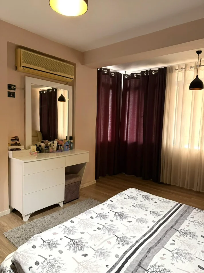 Tirane, jepet me qera apartament 1+1 Kati 3, 74 m² 500 € (Rruga e Dibres/Fakulteti i Mjeksise)