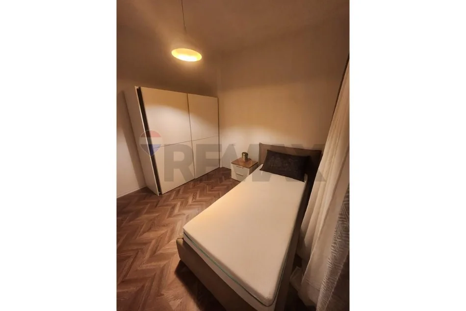 Tirane, jepet me qera apartament 2+1 Kati 3, 87 m² 674 € (Rruga Dine Hoxha Bulevardi i Ri, Tiranë)