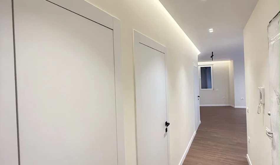 Tirane, shitet apartament 2+1 Kati 8, 79 m² 195.000 € (Bulevardi Zhan D'ark)