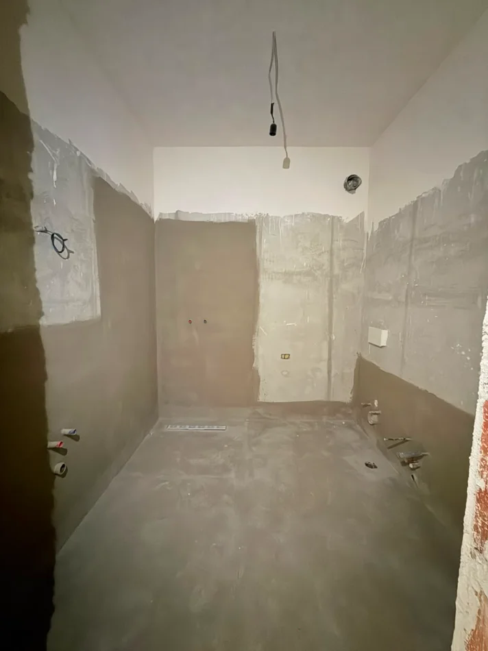 Tirane, shitet apartament 1+1 , 81 m² 162.000 € 