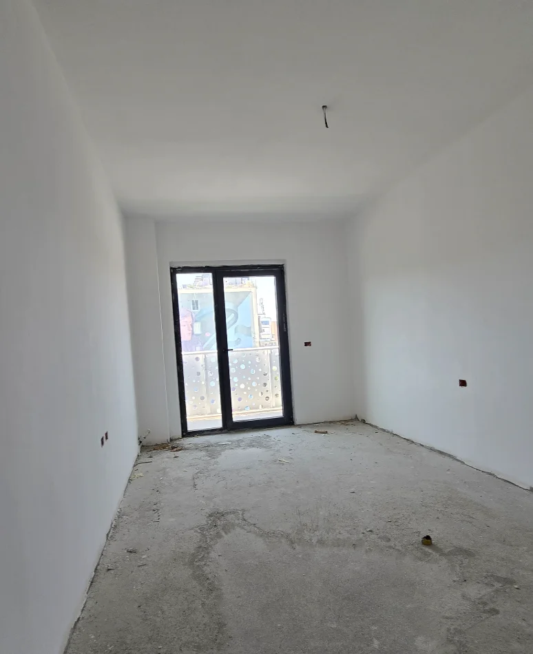 Tirane, shitet apartament 3+1 , 151 m² 340.000 € 