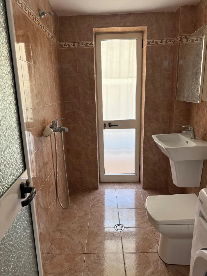 Tirane, shitet garsonier 1+1 Kati 1, 39 m² 125.000 € (Myslym Shyri)