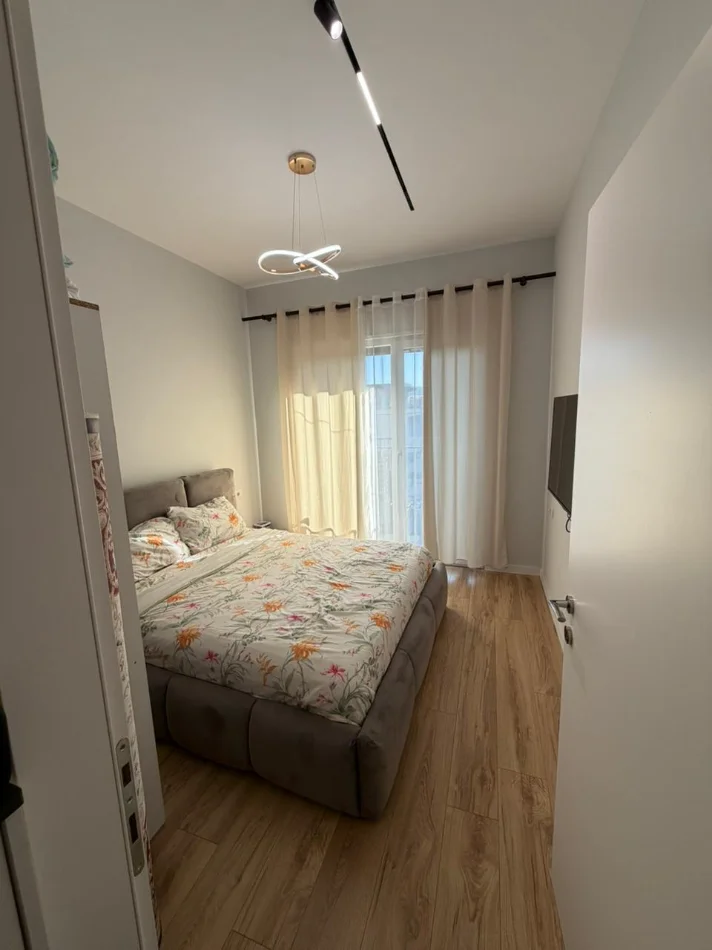 Tirane, shitet apartament 2+1 , 87 m² 220.000 € 