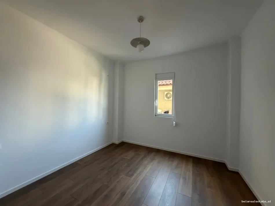 Tirane, shitet apartament 1+1 Kati 3, 47 m² 108.000 € (Dritan Hoxha)
