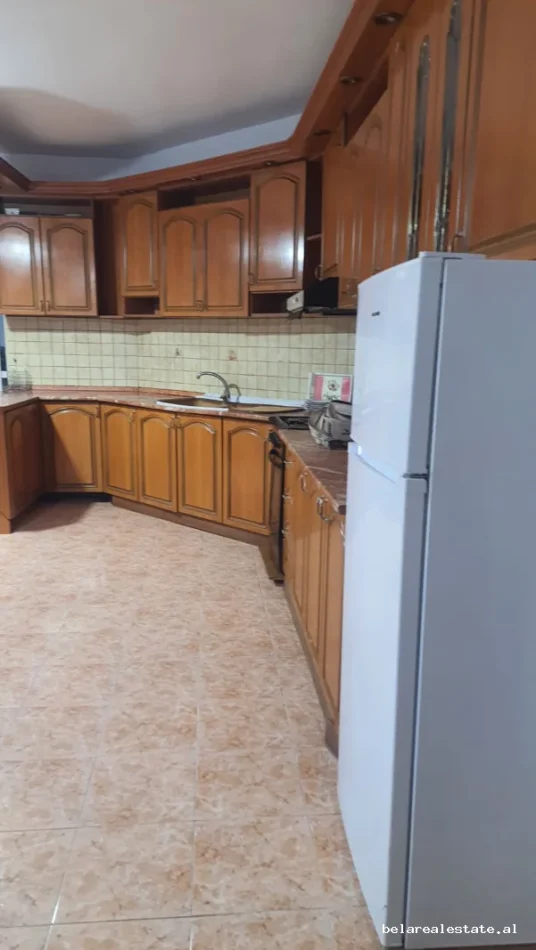 Tirane, jepet me qera apartament 2+1 Kati 9, 100 m² 590 € (rruga Dritan Hoxha)