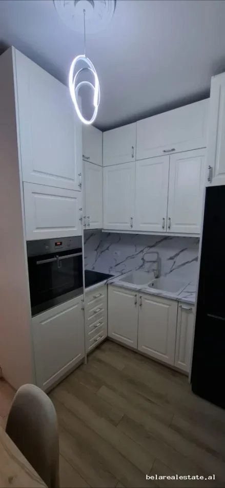 Tirane, shitet apartament 1+1 Kati 2, 57 m² 132.000 € (Rruga Zallit)