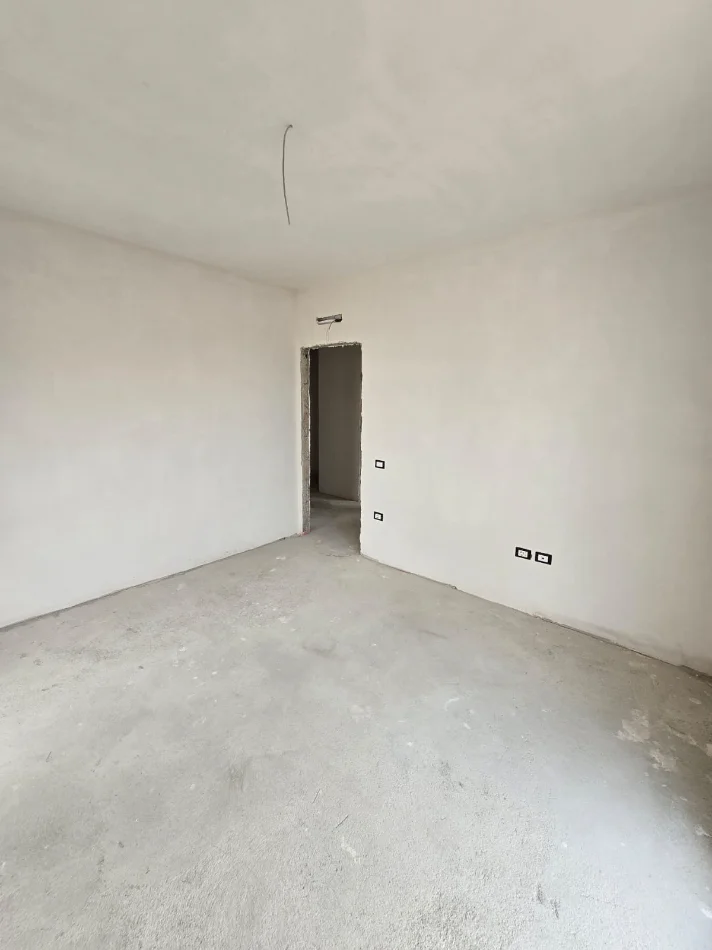 Tirane, shitet apartament 3+1 , 141 m² 277.500 € (Rruga Jordan Misja)