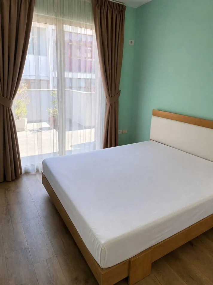Tirane, jepet me qera apartament 2+1+Ballkon Kati 5, 84 m² 450 € (Fresk/Rr.Muhamet Deliu)
