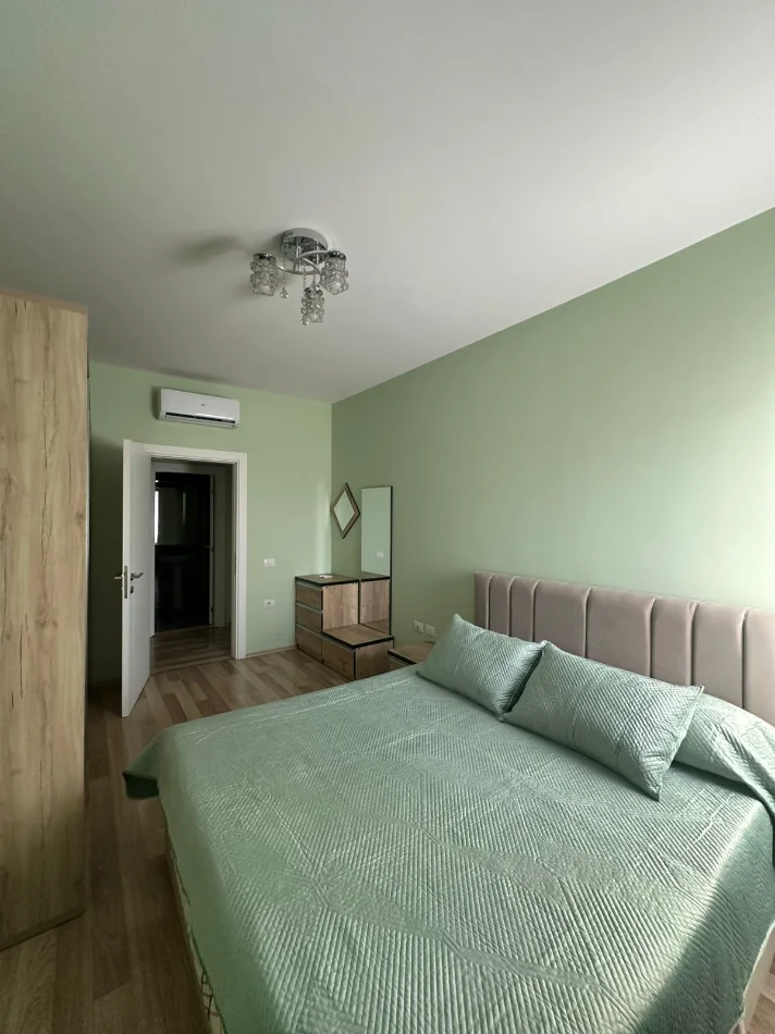 Tirane, jepet me qera apartament 1+1 , 70 m² 700 € 