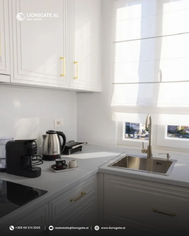 Tirane, jepet me qera apartament 1+1 , 65 m² 570 € 
