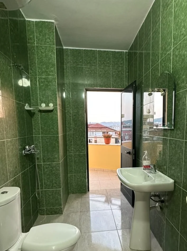 Tirane, shitet apartament 1+1 , 80 m² 206.100 € 