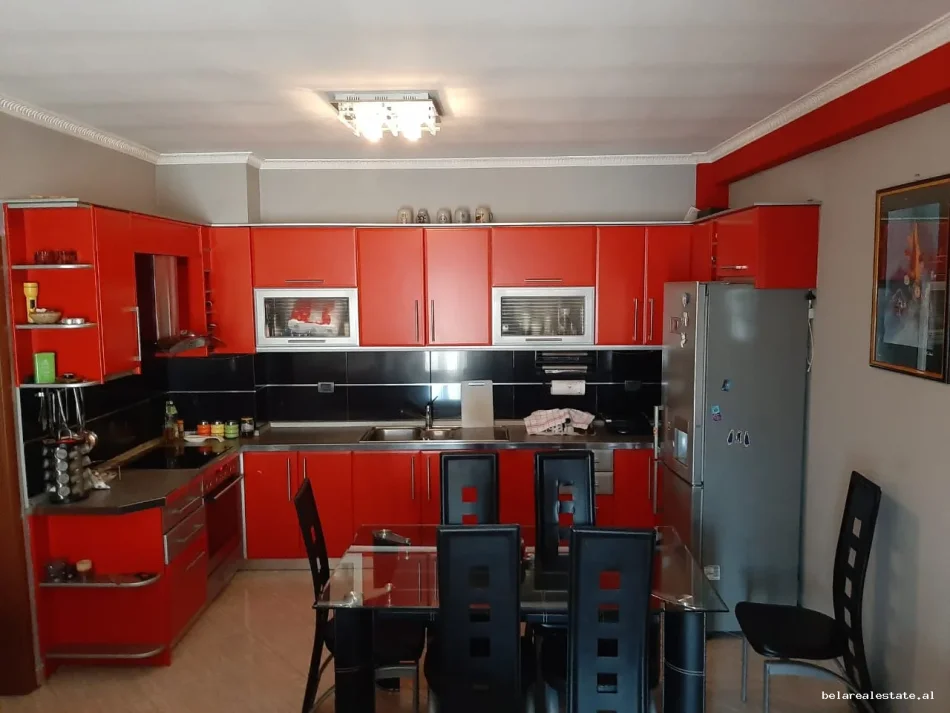 Tirane, jepet me qera apartament 2+1+Ballkon Kati 8, 100 m² 590 € (Astir)