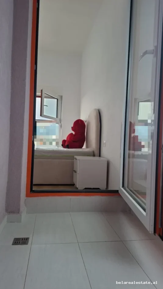 Tirane, jepet me qera apartament 1+1+Ballkon Kati 9, 75 m² 540 € (Ali Dem)