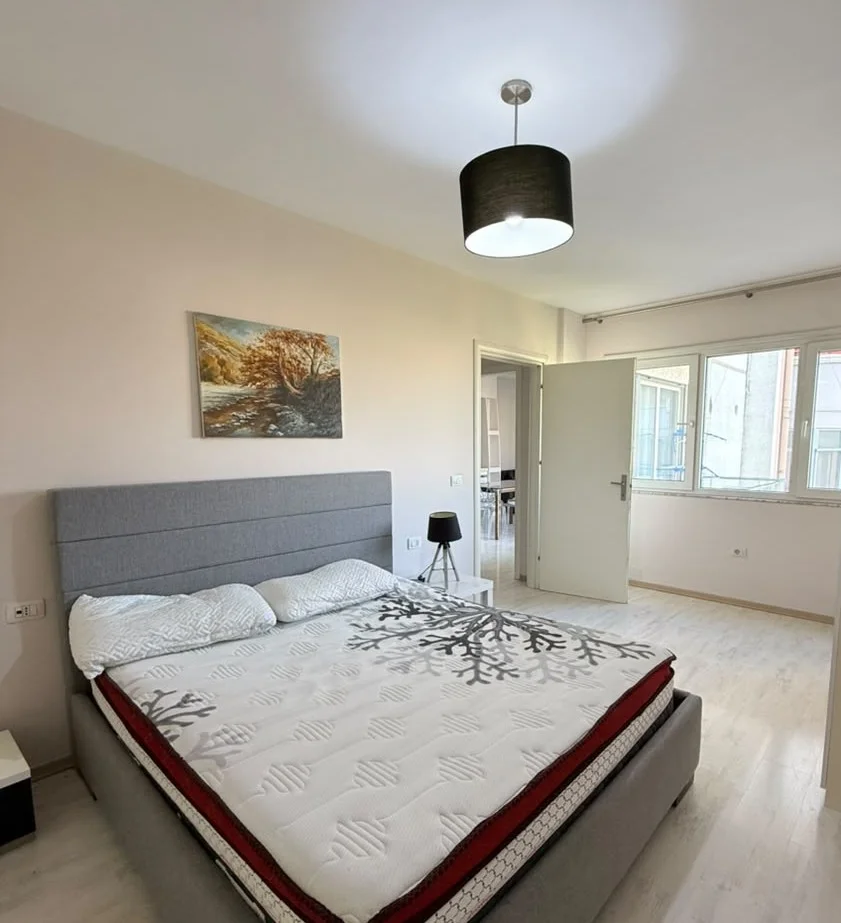 Tirane, jepet me qera apartament 1+1 Kati 7, 70 m² 550 € 