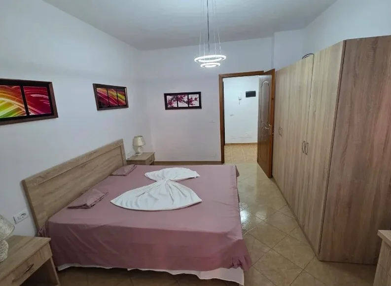 Tirane, jepet me qera apartament 1+1 , 66 m² 500 € 