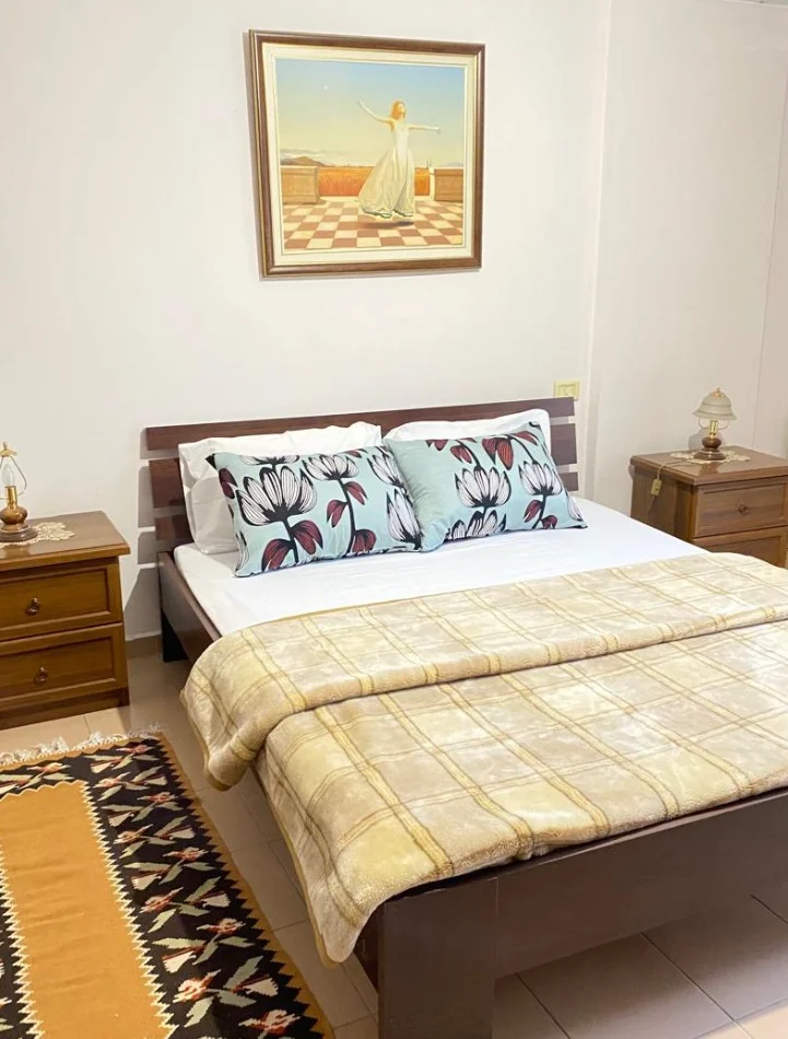 Tirane, jepet me qera apartament 3+1 , 150 m² 135.000 € 