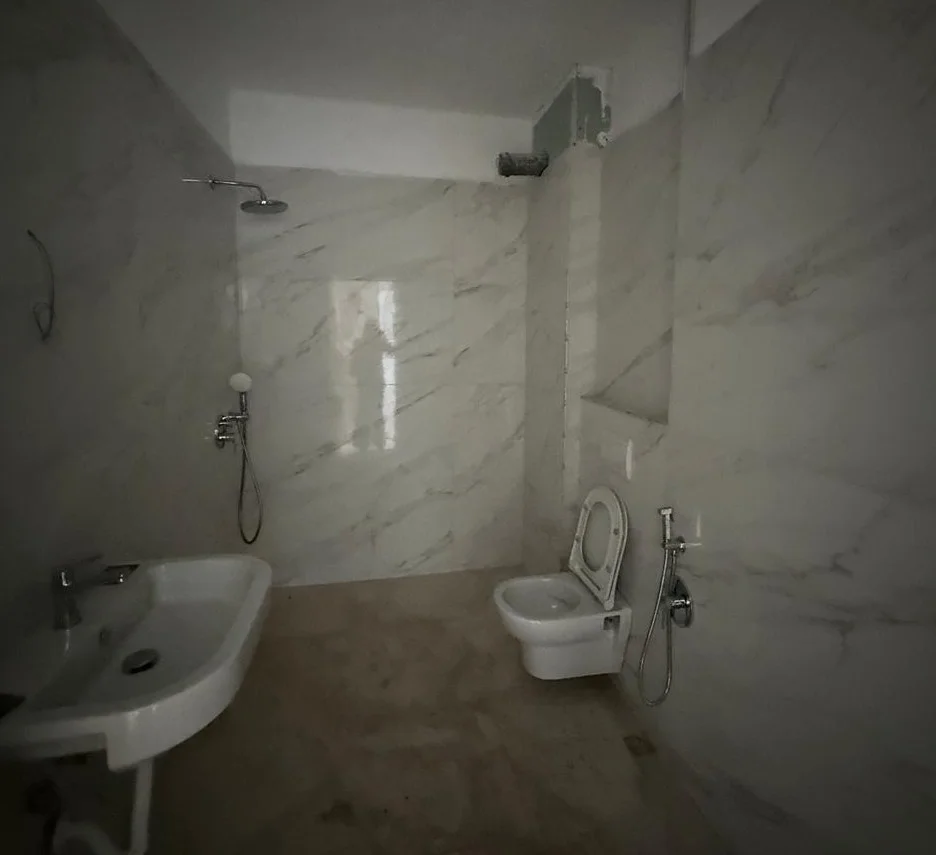Tirane, shitet apartament 1+1 Kati 3, 73 m² 210.714 € 