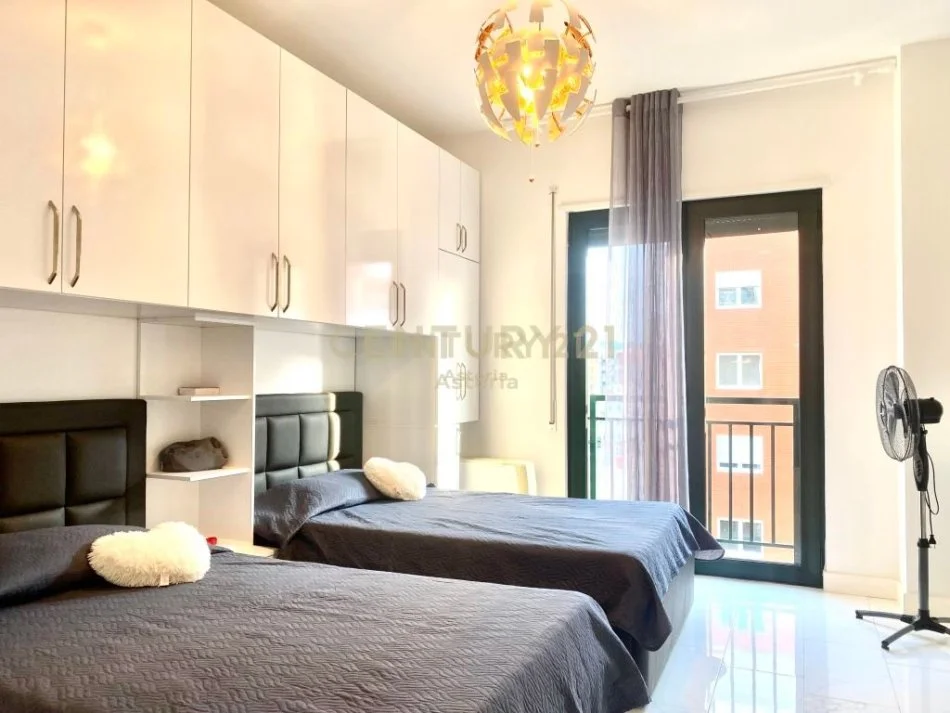 Tirane, jepet me qera apartament 2+1 Kati 5, 115 m² 750 € (Astir)