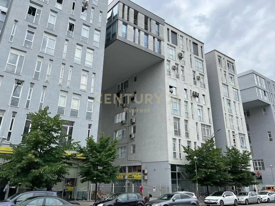 Tirane, shes apartament 1+1 Kati 1, 76 m² 226.000 € (Komuna e Parisit)