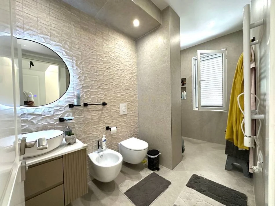 Tirane, shes apartament 3+1 Kati 2, 152 m² 365.000 € (Kodra e Diellit)