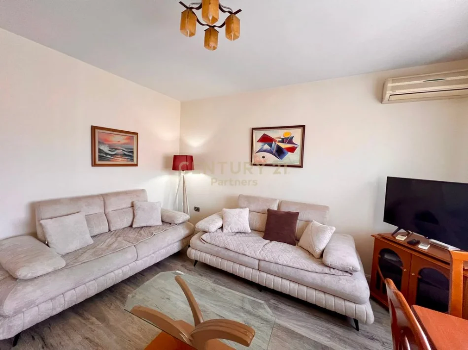 Tirane, shes apartament 1+1 Kati 4, 57 m² 140.000 € (Medreseja)
