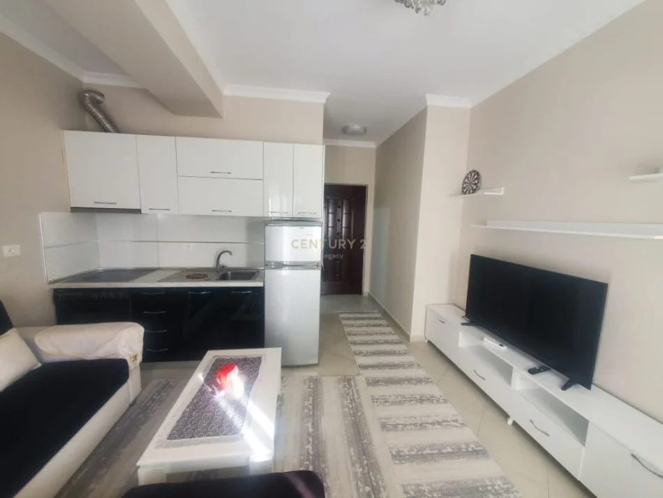 Tirane, jepet me qera apartament 1+1 Kati 3, 40 m² 400 € (Marteniteti i ri)
