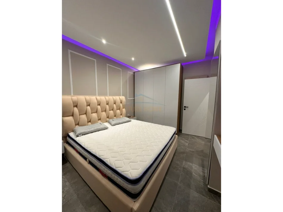 Vlore, jepet me qera apartament 1+1 Kati 2, 70 m² 500 € (Uji i Ftohte)