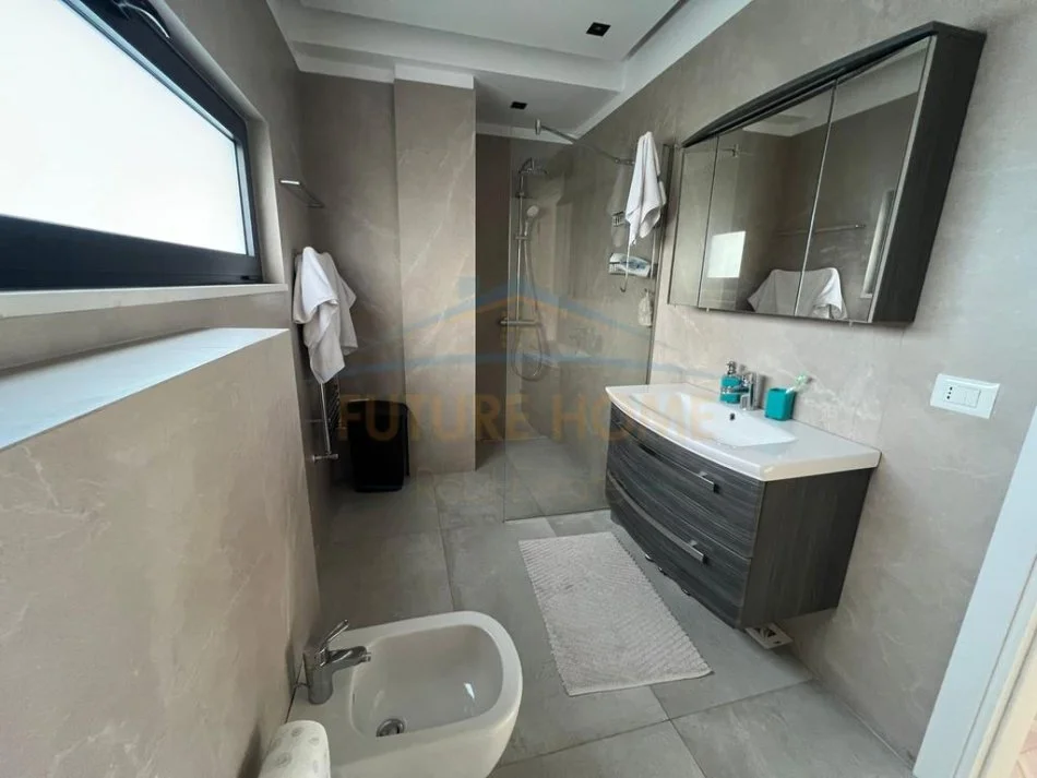 Gjiri Lalezit | Hamallaj, shitet Vile , 728 m² 1.600.000 € 