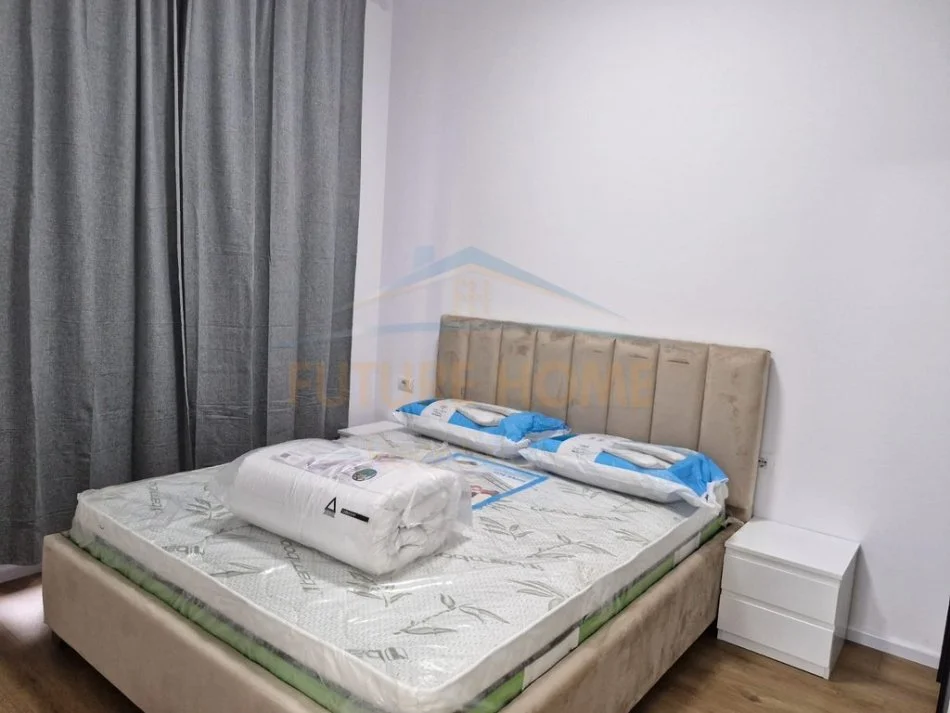 Tirane, jepet me qera apartament 1+1 Kati 3, 45 m² 450 € (Apartamenti ndodhet tek Kompleksi Kaimi)